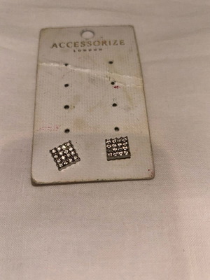 Accessorize square earrings with rhinestones like new, white and silver