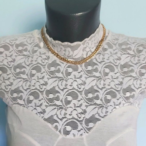 Choker necklaces like new, set of 3 pieces