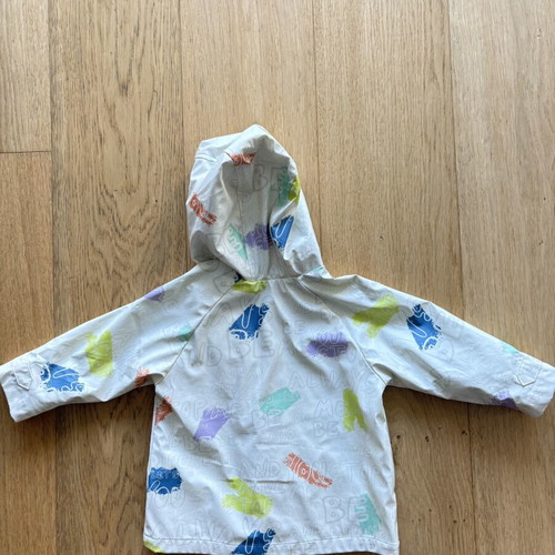 Zara waterproof jacket unisex size 12-18 months like new