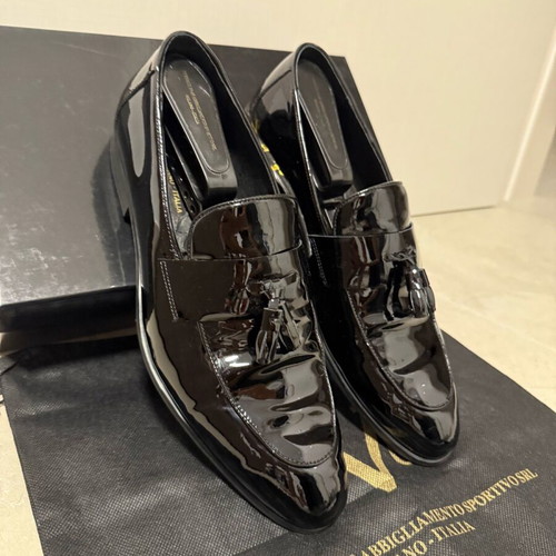 V 19.69 Italia men's black patent leather shoes with gift belt