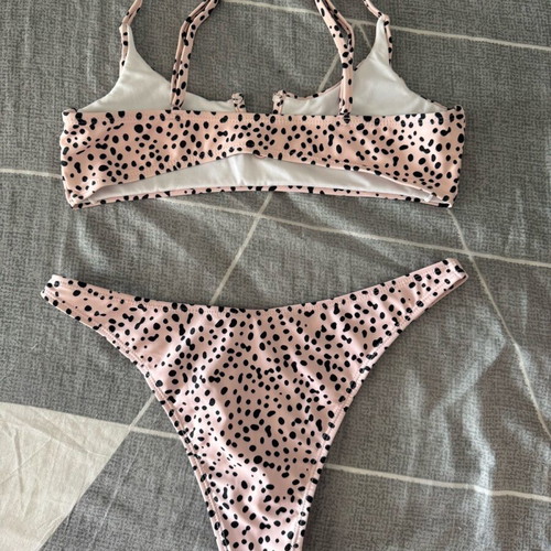 Women's swimwear set like new, size Medium, black and pink