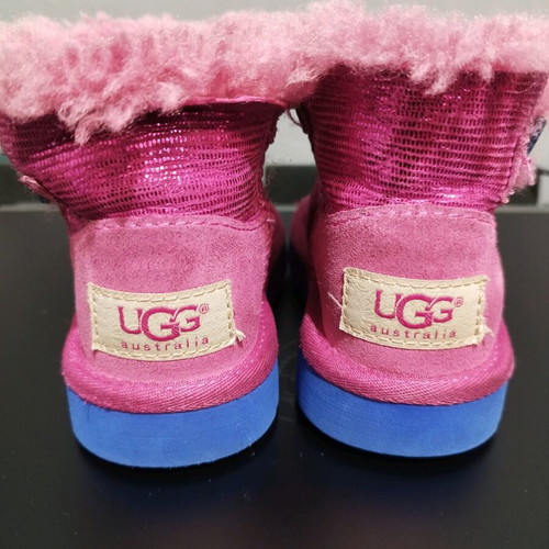 UGG Australia Kids Mini Bailey Button Lizard boots used, size 22.5