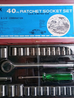 Tek 40-Piece Ratchet Socket Set new in metal case