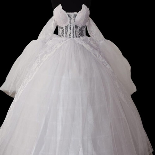 Wedding dress new, white color