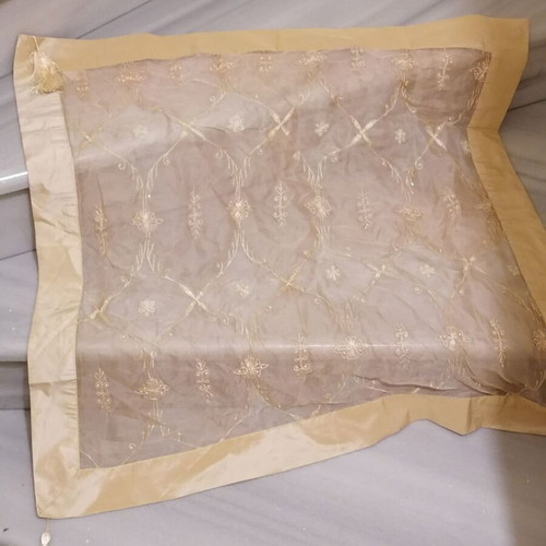 Pure silk Indian tablecloth 1x1 m, new