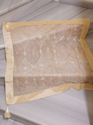 Pure silk Indian tablecloth 1x1 m, new