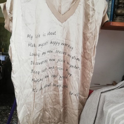 Please satin top with print, gold