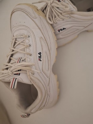 Fila women's athletic shoes size 38.5 like new, white
