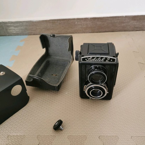 Lubitel 2 camera used with damages and broken base