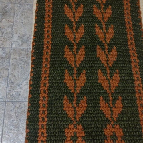 Knitted wool rug like new