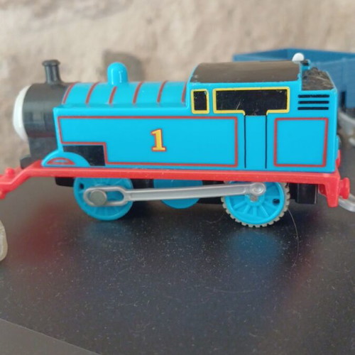 Tomas the train used with free wagon