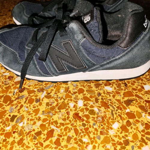 New Balance athletic shoes size 39 used, black