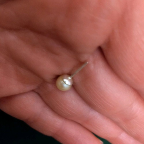 Pearl earrings new, white and gray