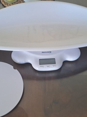 Miniland Baby Scale like new with digital features