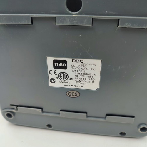 Toro DDC6 Digital 6-Station Sprinkler Controller like new 220V
