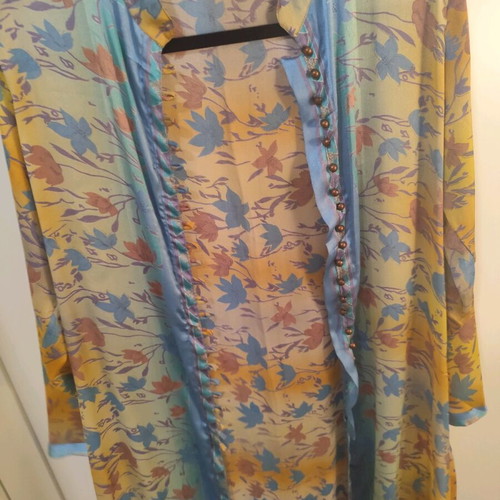 Kimono style satin long with side cuts like new