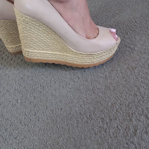 Platform sandals size 36 used, beige