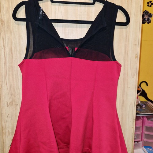 Tally Weijl sleeveless blouse like new, red and black, size L