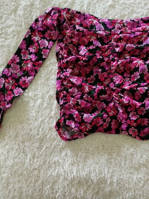 Bershka floral strapless top with silver belt new, size S