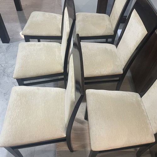 Extendable dining table with 6 fabric chairs used, wenge color