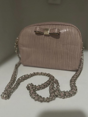 Pink crossbody bag like new
