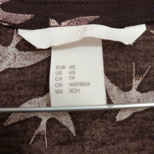 H&M shirt like new, lightweight, 3/4 sleeves, size XS