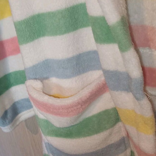 Fluffy girls' house robe like new, size 134-140