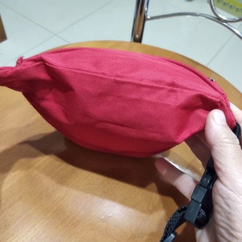 Παιδικό τσαντάκι μέσης Hello Kitty σαν καινούργιο, κόκκινο