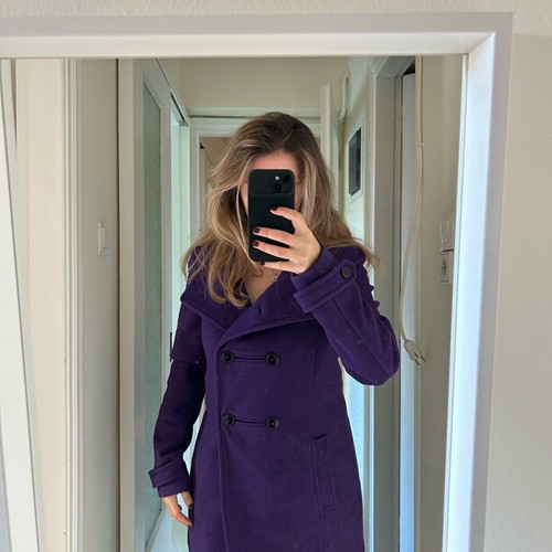 Pull & Bear Vintage Purple Coat Size M like new