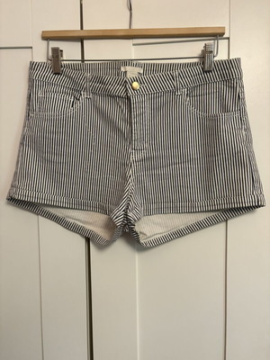 Striped short shorts like new