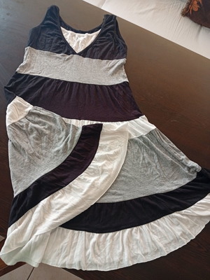 Viscose dress used, elastic, black white gray, size Small