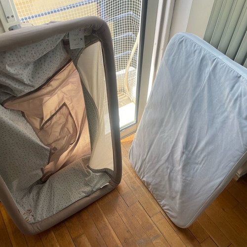 Chicco Next2Me crib used with breathable mattress and transport bag