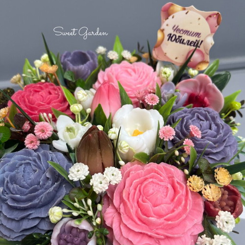 Scented soap flowers new in cardboard box