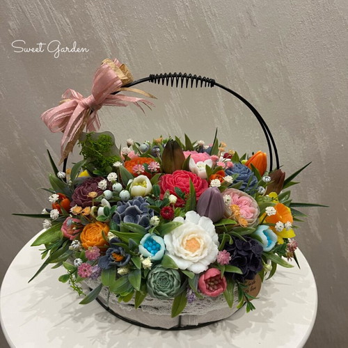 Basket with aromatic soap flowers new