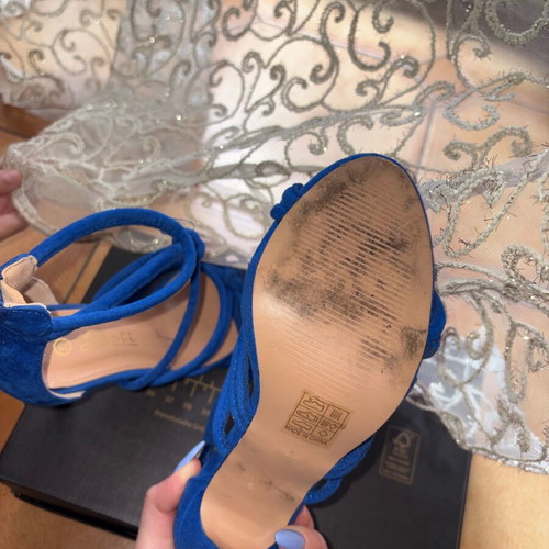 Blue suede sandals used with laces and thin heel size 38