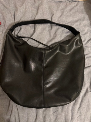 Stradivarius black shoulder bag new