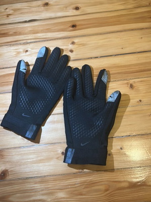 Nike gloves like new, black