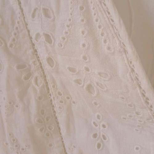 White cropped shirt with broderie anglaise embroidery H&M like new