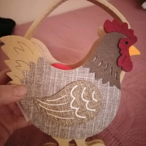Easter basket hen with 3 red eggs new