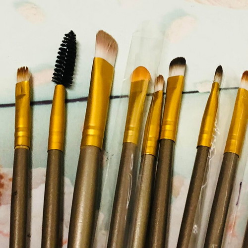 Makeup brush set of 13 pieces like new