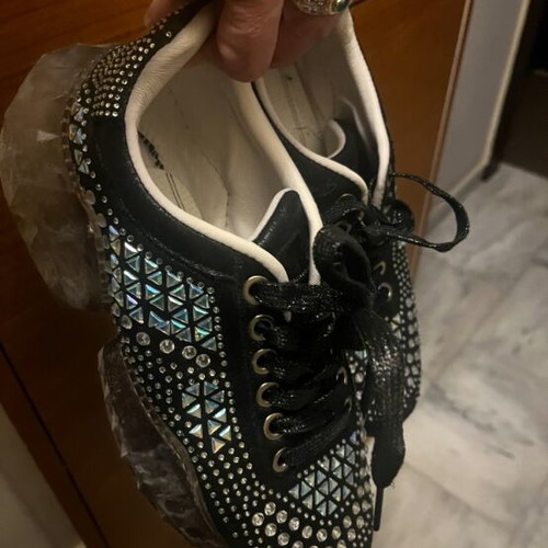 Athletic shoes like new with rhinestones size 41 black and silver