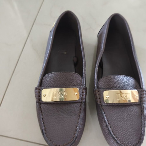 DKNY brown leather shoes size 39