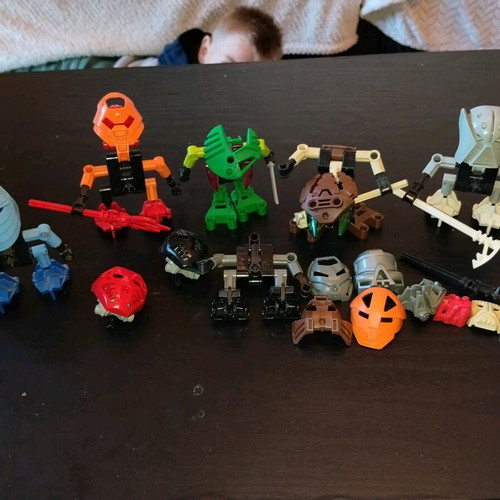 Bionicle Lego Technic collectible figures used, large pack (2001-2004)