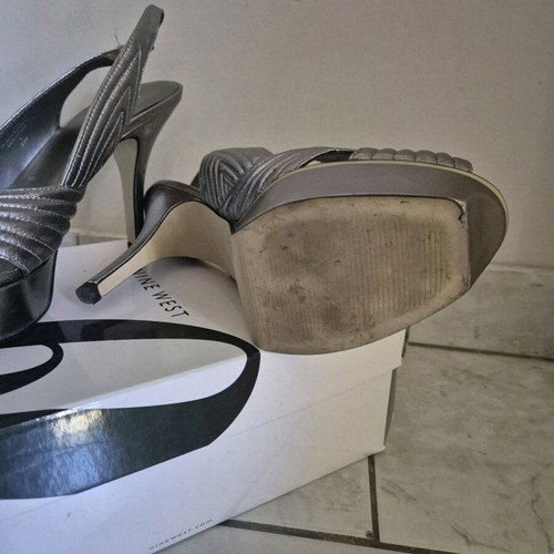 Nine West women's sandals used, leather, gray metallic, size 40, 11cm heel