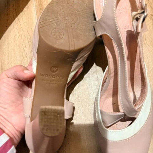 Wonders platform sandals size 38 like new