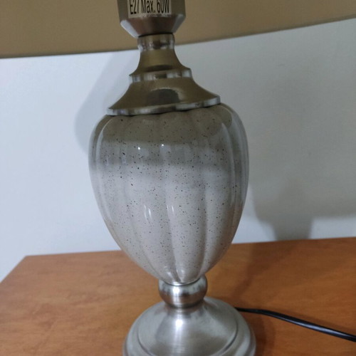 Table lamp like new with metal and porcelain