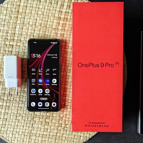 OnePlus 9 Pro green 8GB RAM 128GB Dual SIM like new with new battery