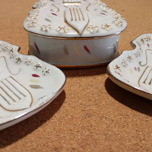 Vintage IOHPAP Japan porcelain violin-shaped ashtray set like new