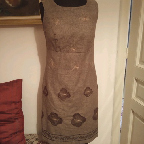 Dress with matching jacket decorated with fabric flowers and embroidery, size M