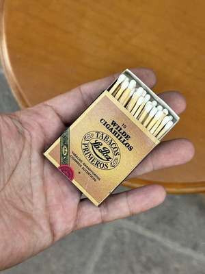 Vintage συλλεκτικό κουτί σπίρτων La Paz, χρυσαφί σχέδιο